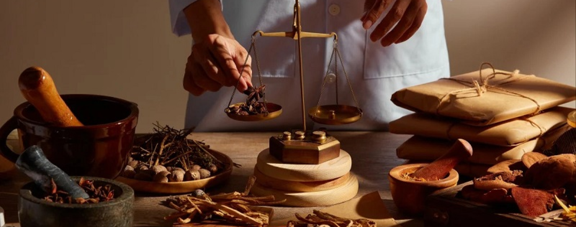 Dược liệu  Trường Xuân 15 năm gìn giữ và phát huy giá trị y học cổ truyền, không ngừng kế thừa tinh hoa từ các bài thuốc và phương pháp chữa bệnh truyền thống.